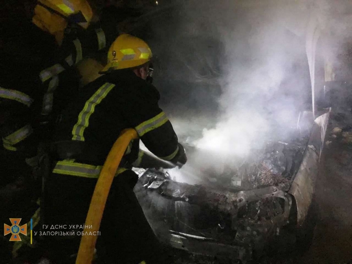 В Мелитополе сгорел служебный автомобиль кабельного телевидения
